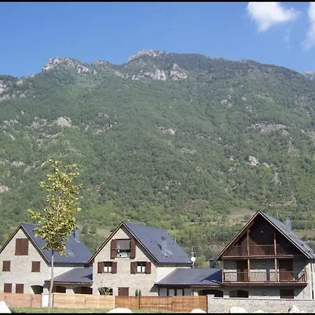 Апартаменты Check-in Casas La Casa De Conques Эристе